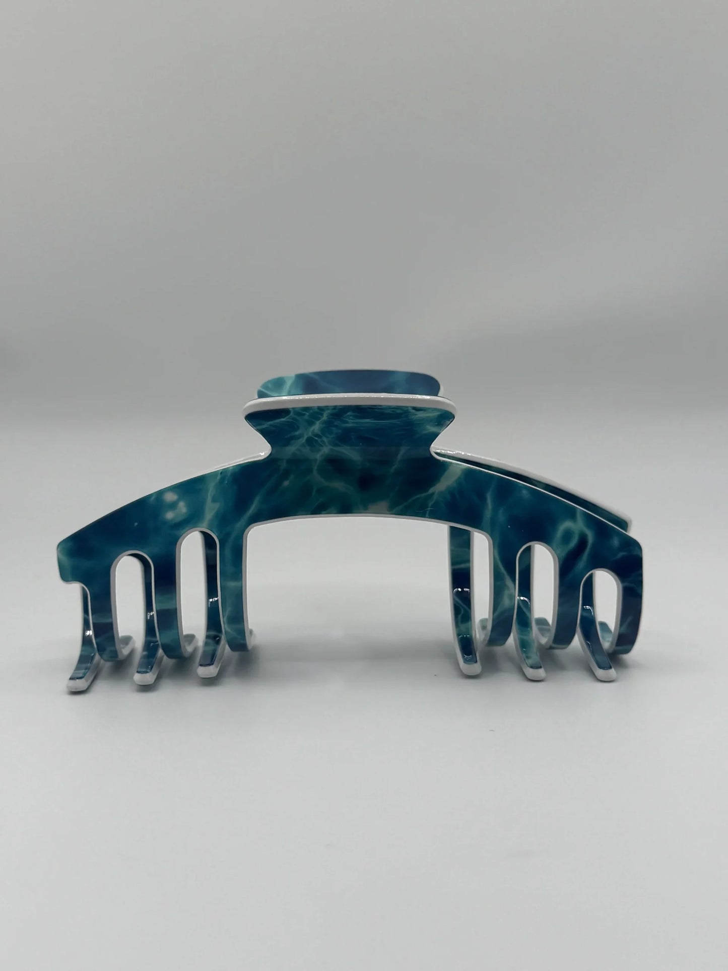 Tucker hat claw clips