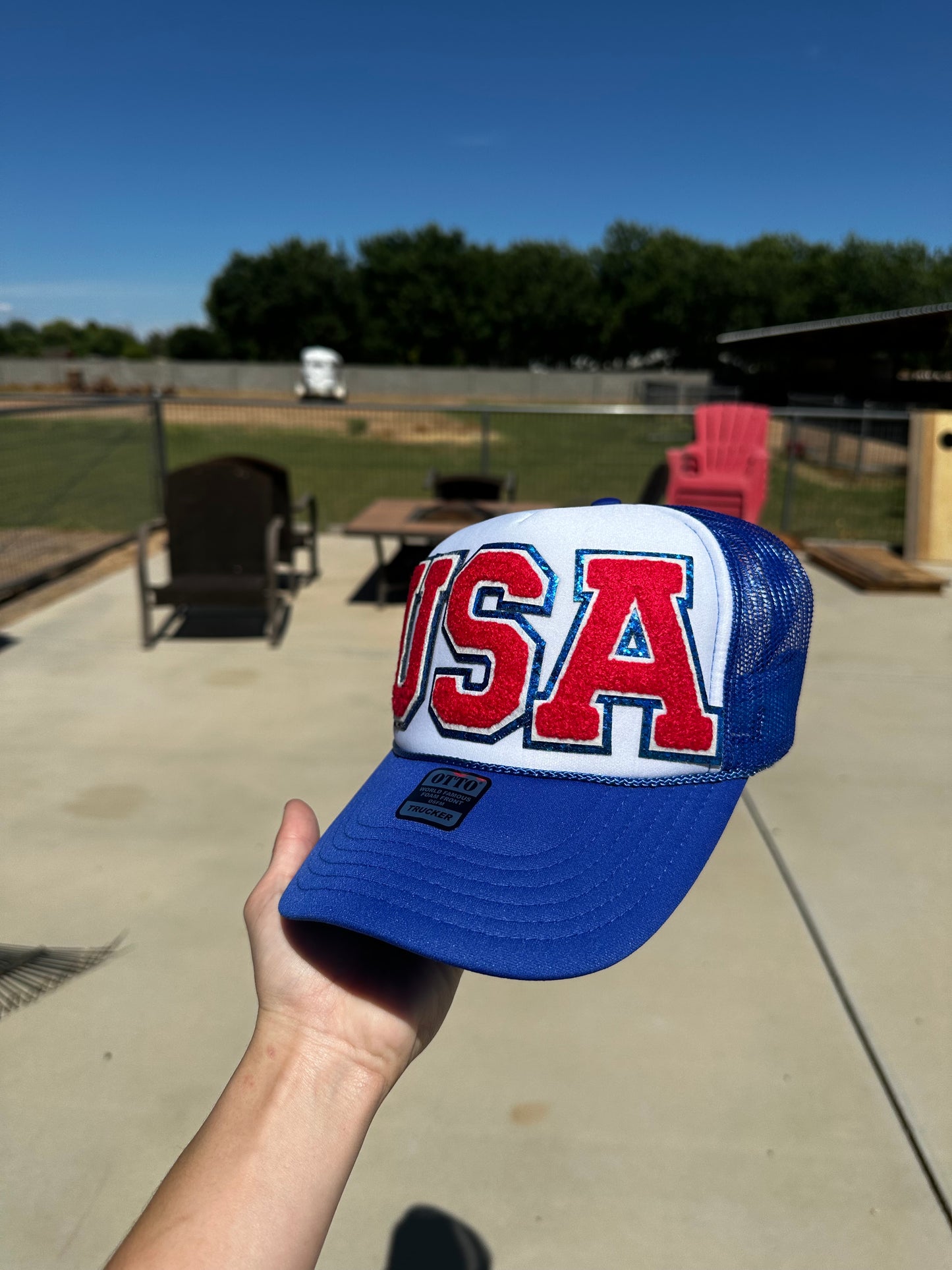 White/Blue USA trucker